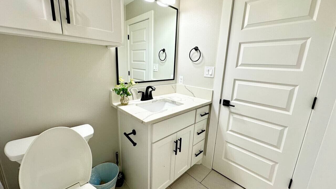Photo of Bathroom in Del Valle
