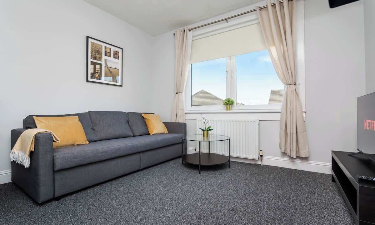 Photo of Livingroom in Grangemouth