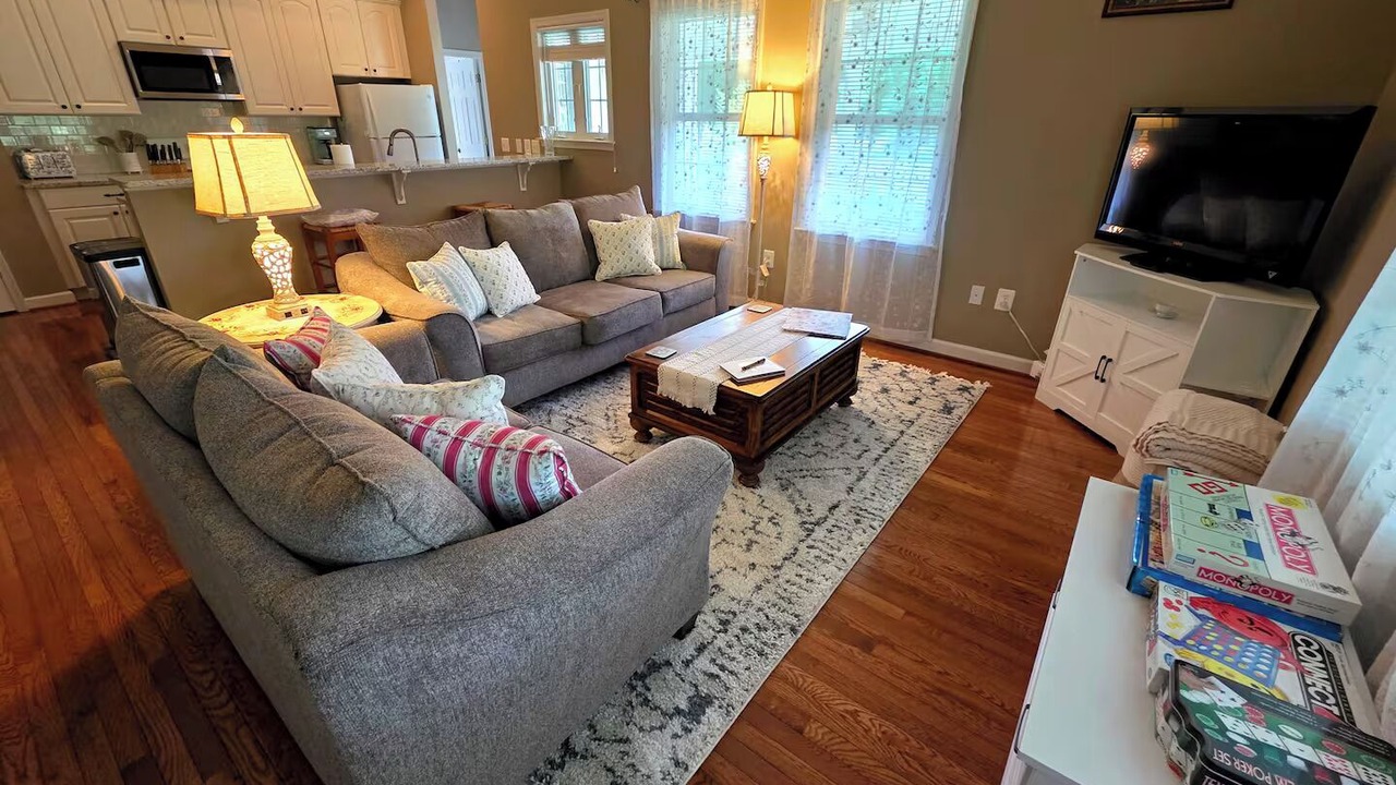 Photo of Livingroom in George Washington