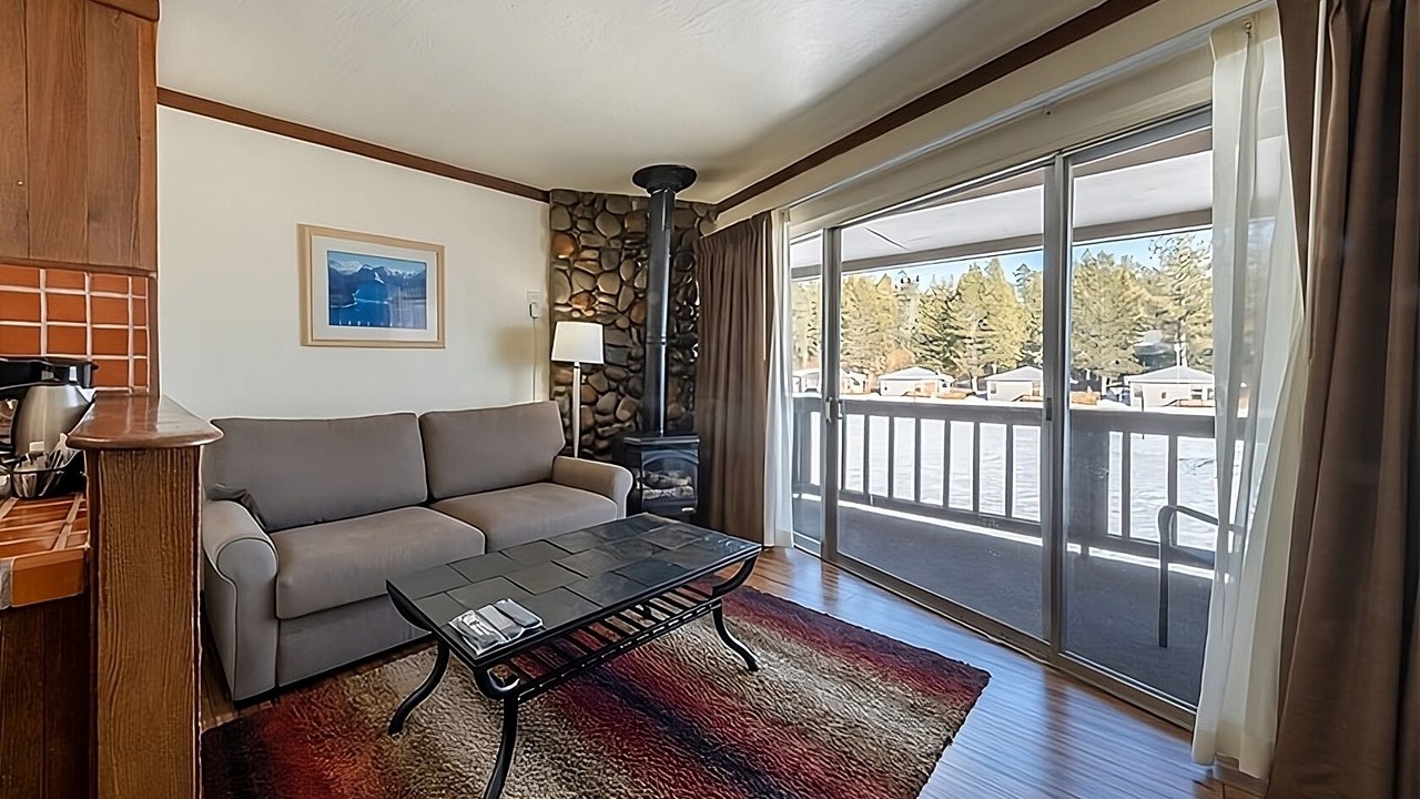 Photo of Livingroom in Tahoe Vista