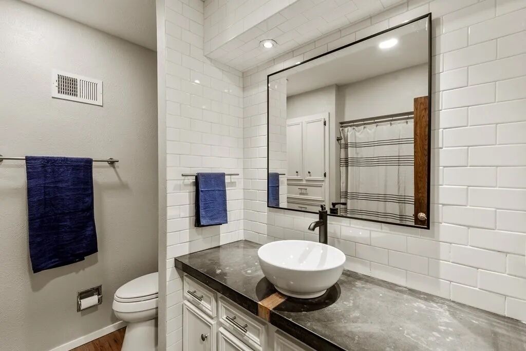 Photo of Bathroom in Gun Barrel City
