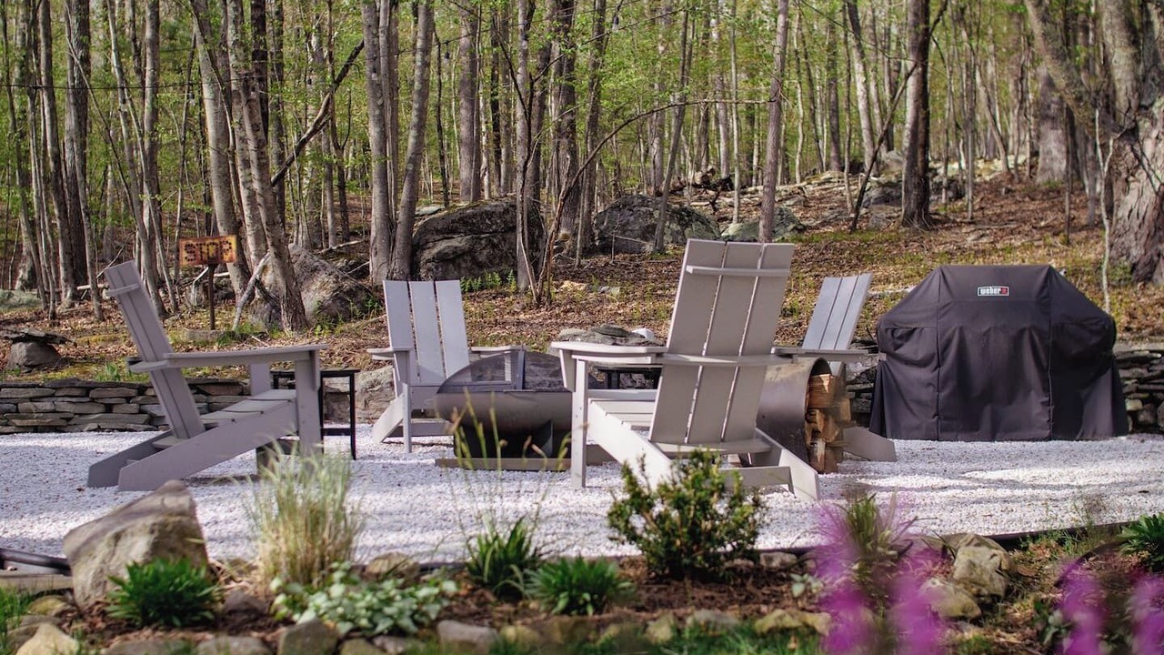 Photo of Others in Rowland