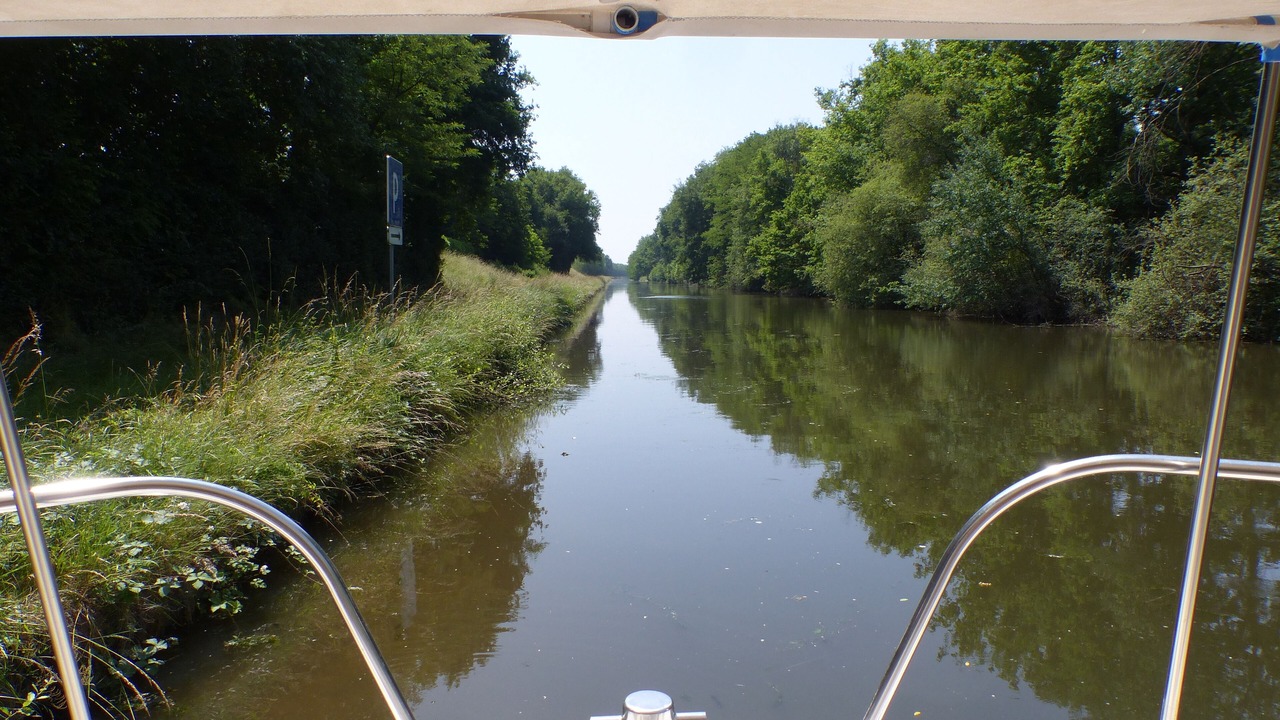 Photo of Others in Luneau