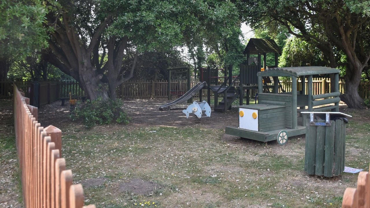 Photo of Others in Overstrand