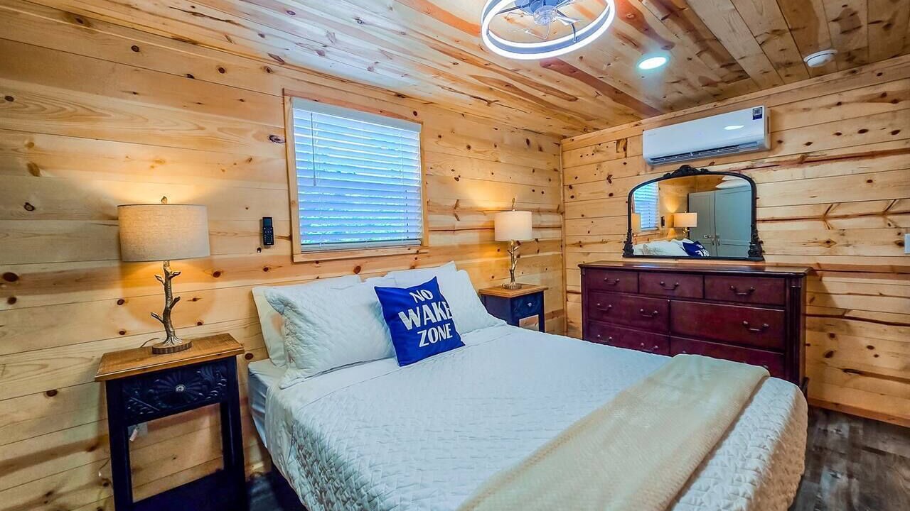Photo of Bedroom in Checotah