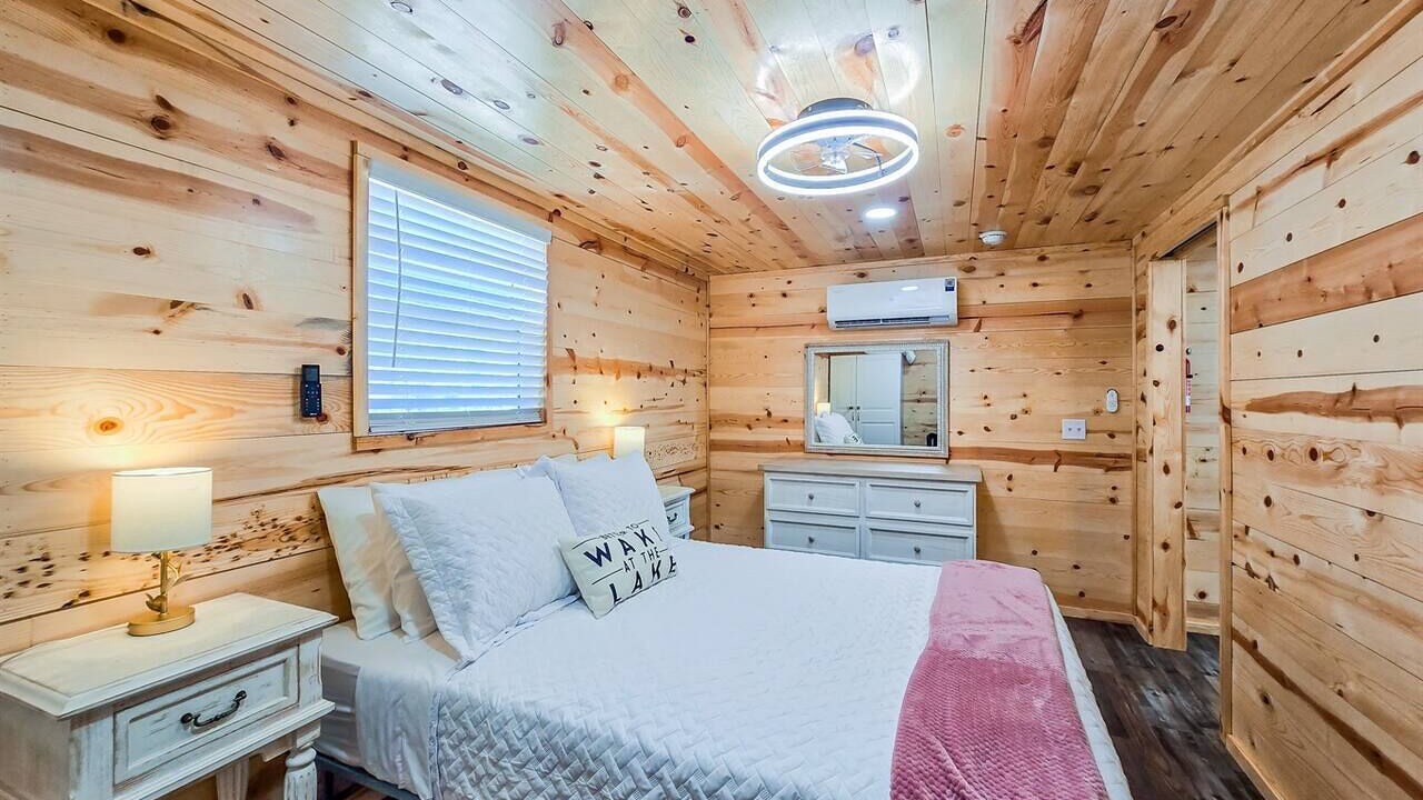 Photo of Bedroom in Checotah