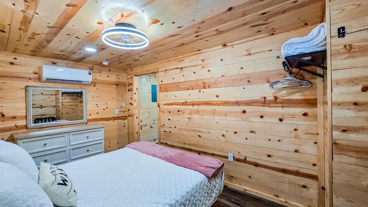 Photo of Bedroom in Checotah