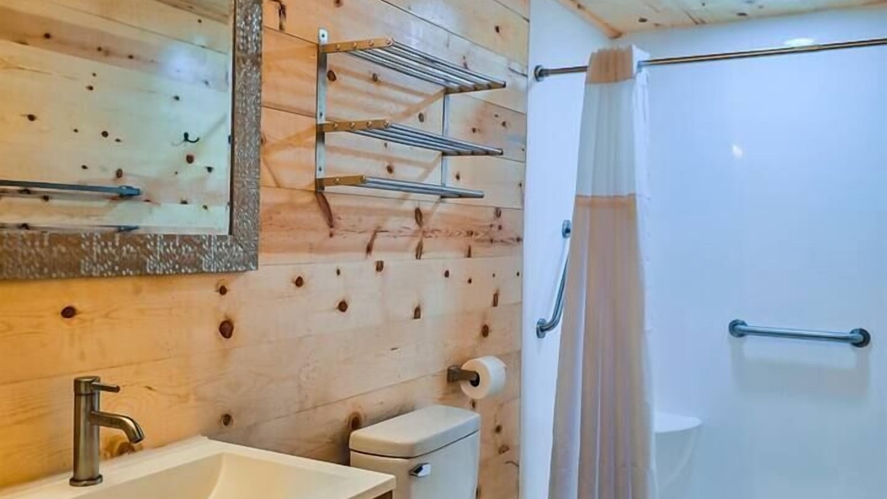 Photo of Bathroom in Checotah