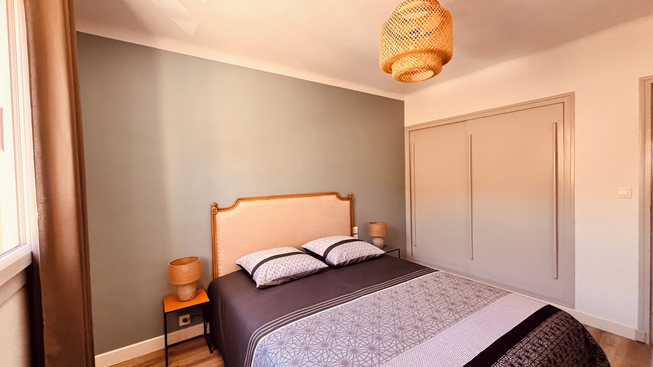 Photo of Bedroom in Faubourg