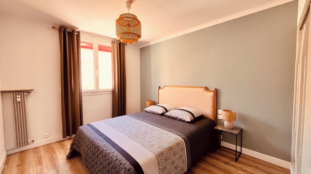 Photo of Bedroom in Faubourg