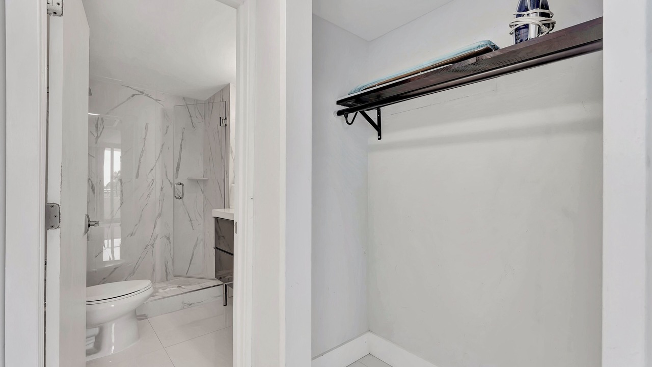 Photo of Bathroom in Galt Mile