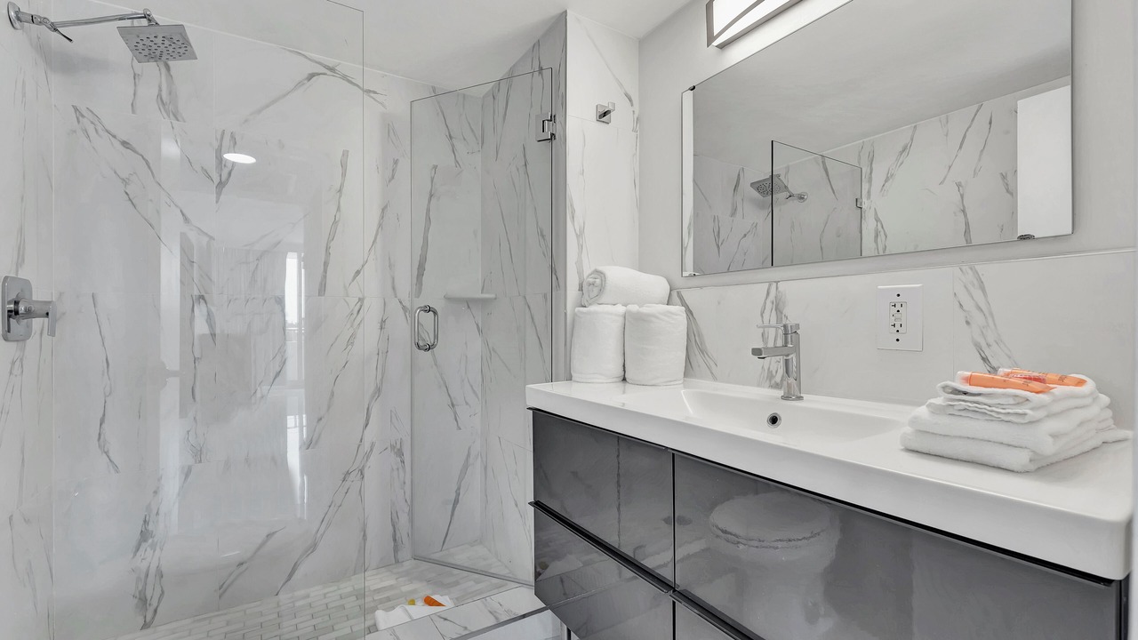 Photo of Bathroom in Galt Mile