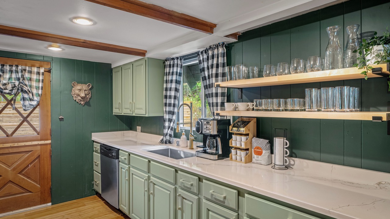 Photo of Others in Packwood