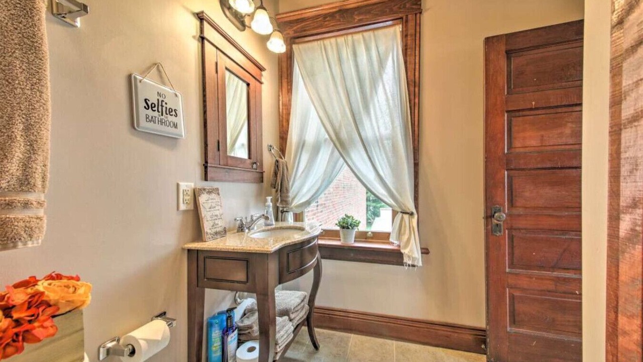 Photo of Bathroom in Treloar