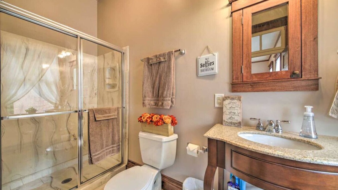 Photo of Bathroom in Treloar