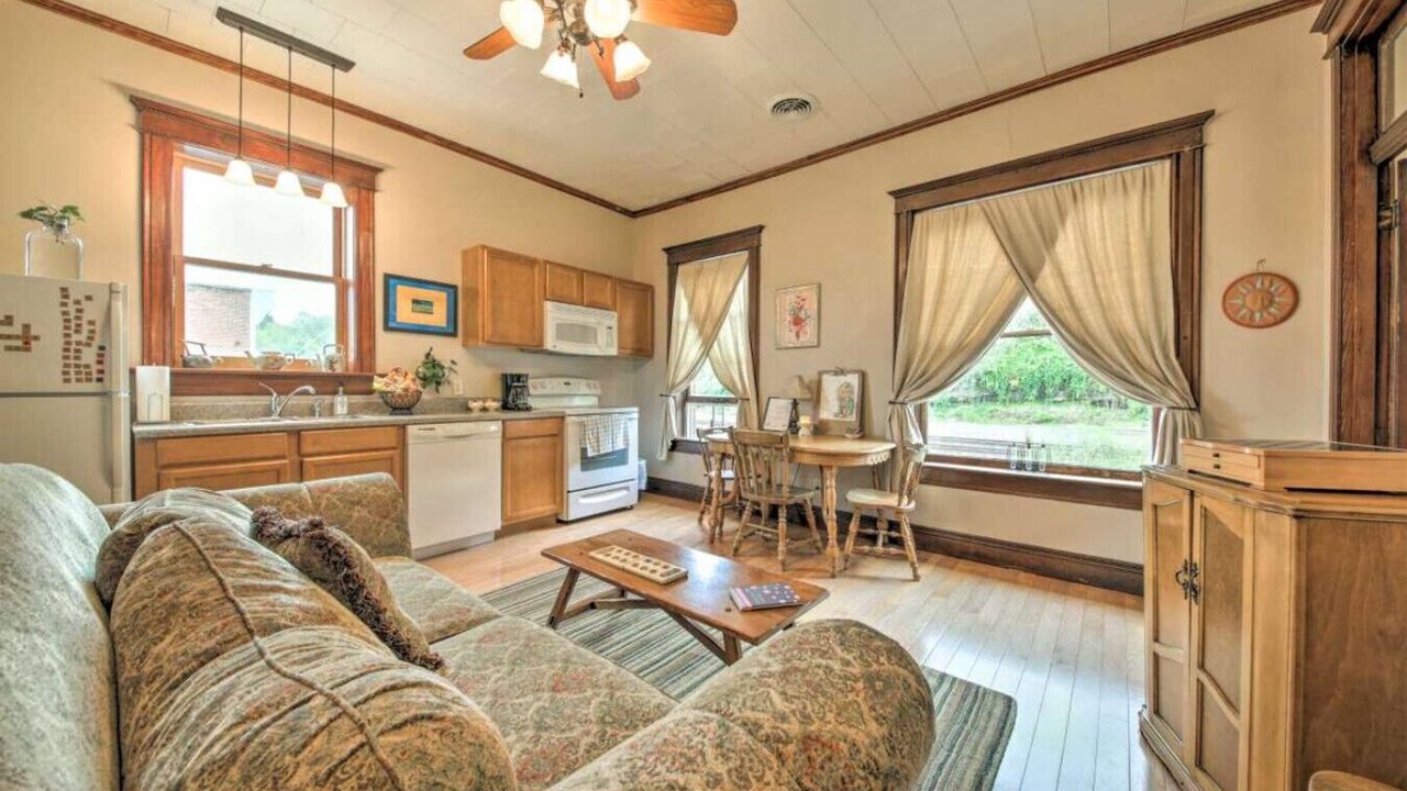 Photo of Livingroom in Treloar