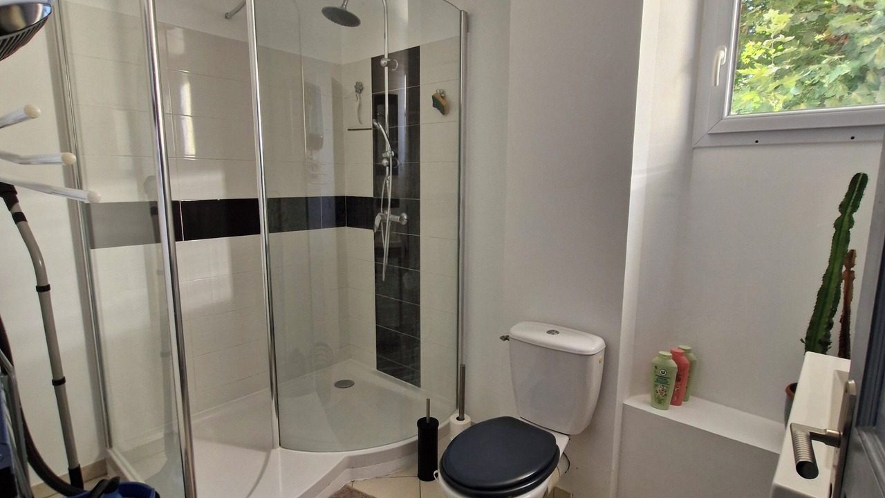 Photo of Bathroom in Forcalqueiret