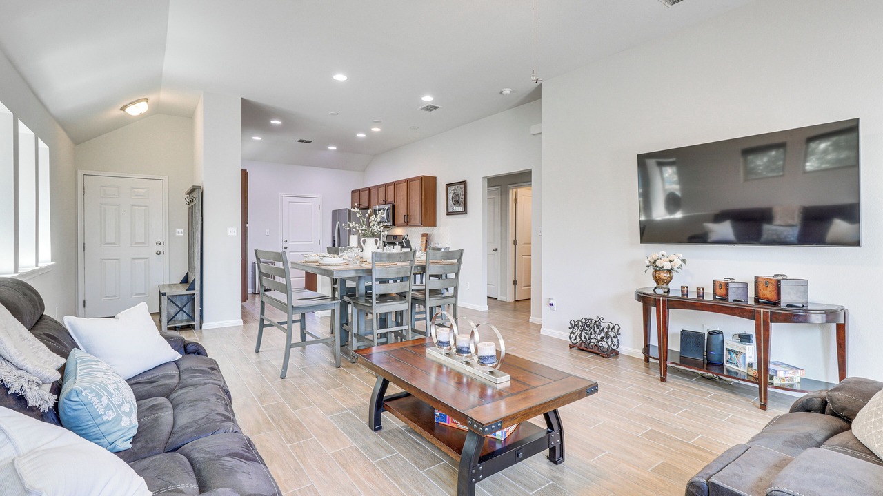 Photo of Livingroom in Kyle