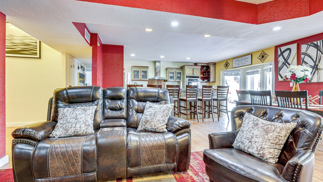 Photo of Livingroom in Biggs Field