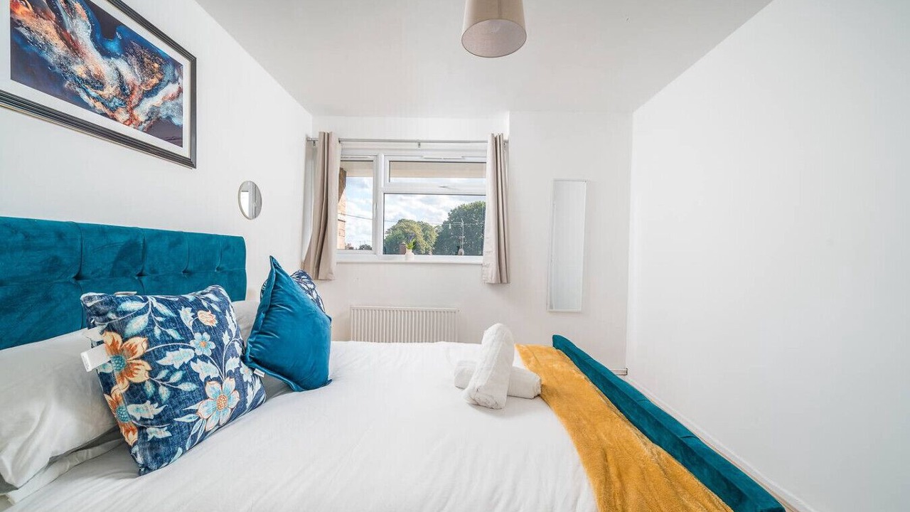 Photo of Bedroom in Langley Marish