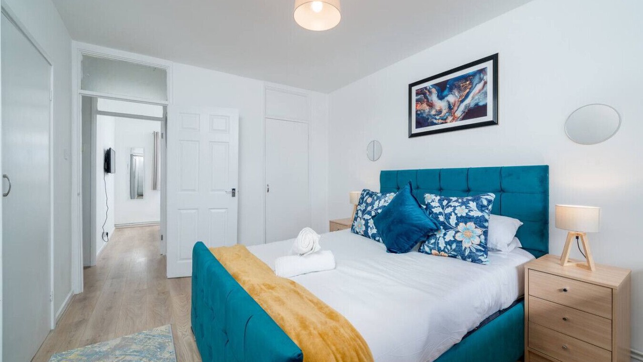 Photo of Bedroom in Langley Marish