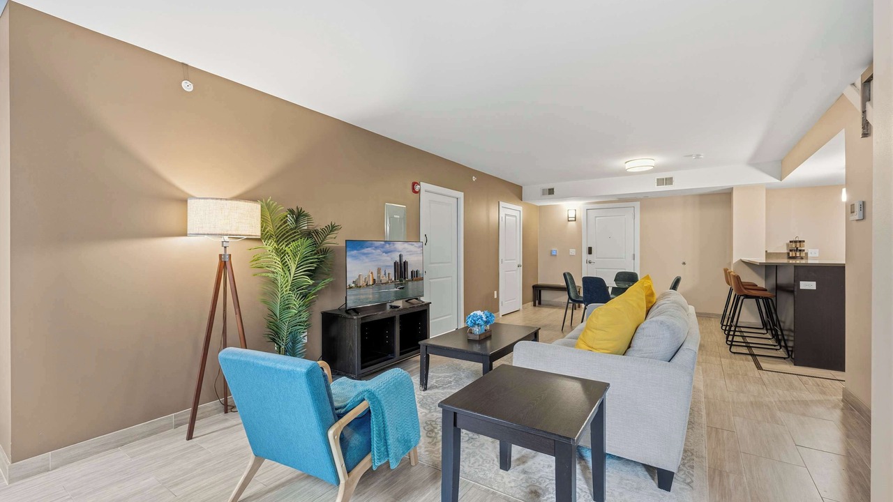 Photo of Livingroom in Capitol City