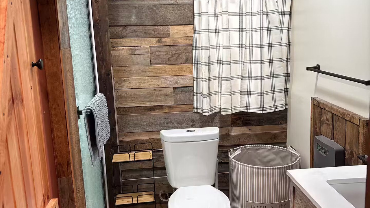 Photo of Bathroom in Martin