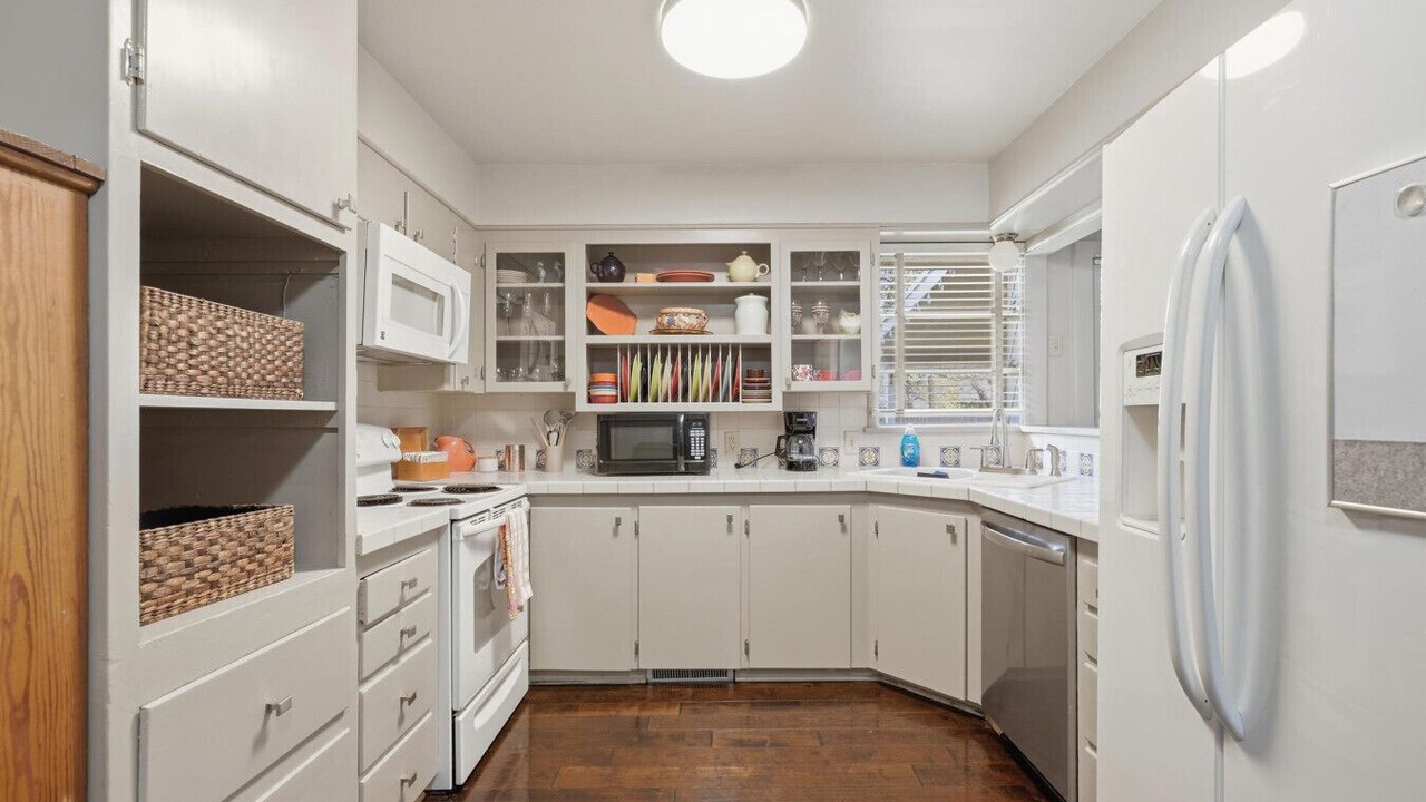 Photo of Kitchen in Elmwood Area