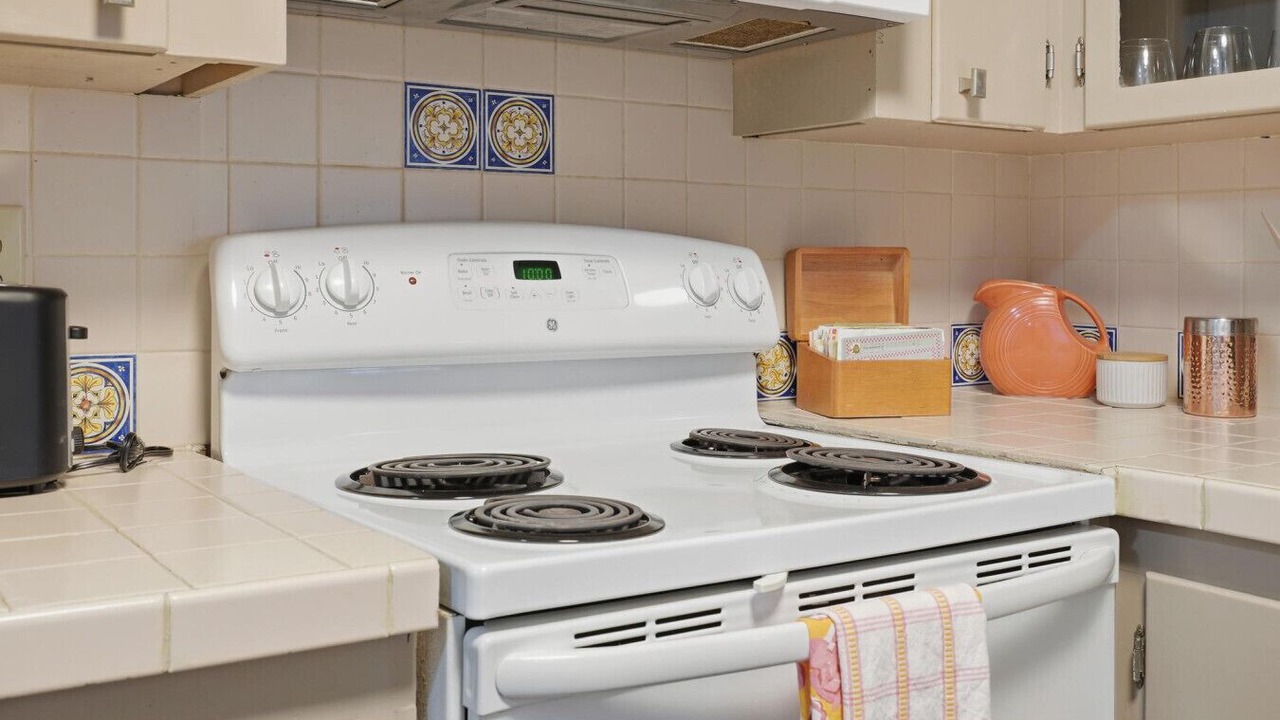 Photo of Kitchen in Elmwood Area