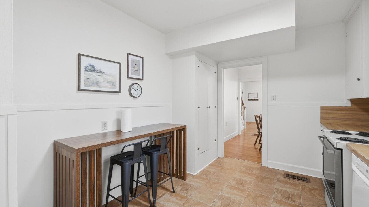 Photo of Kitchen in Elmwood Area