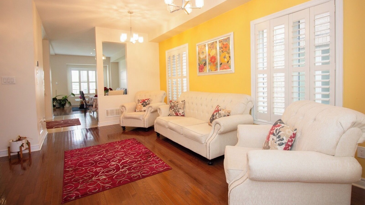 Photo of Livingroom in Meadowvale Village