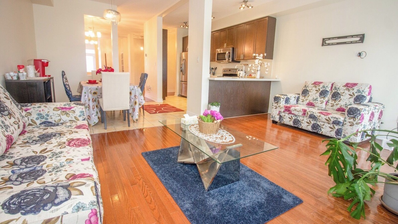 Photo of Livingroom in Meadowvale Village