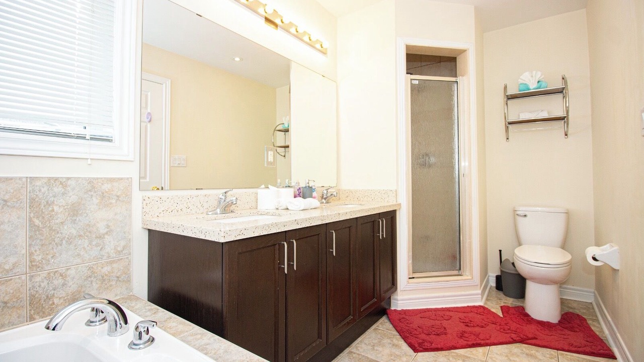 Photo of Bathroom in Meadowvale Village
