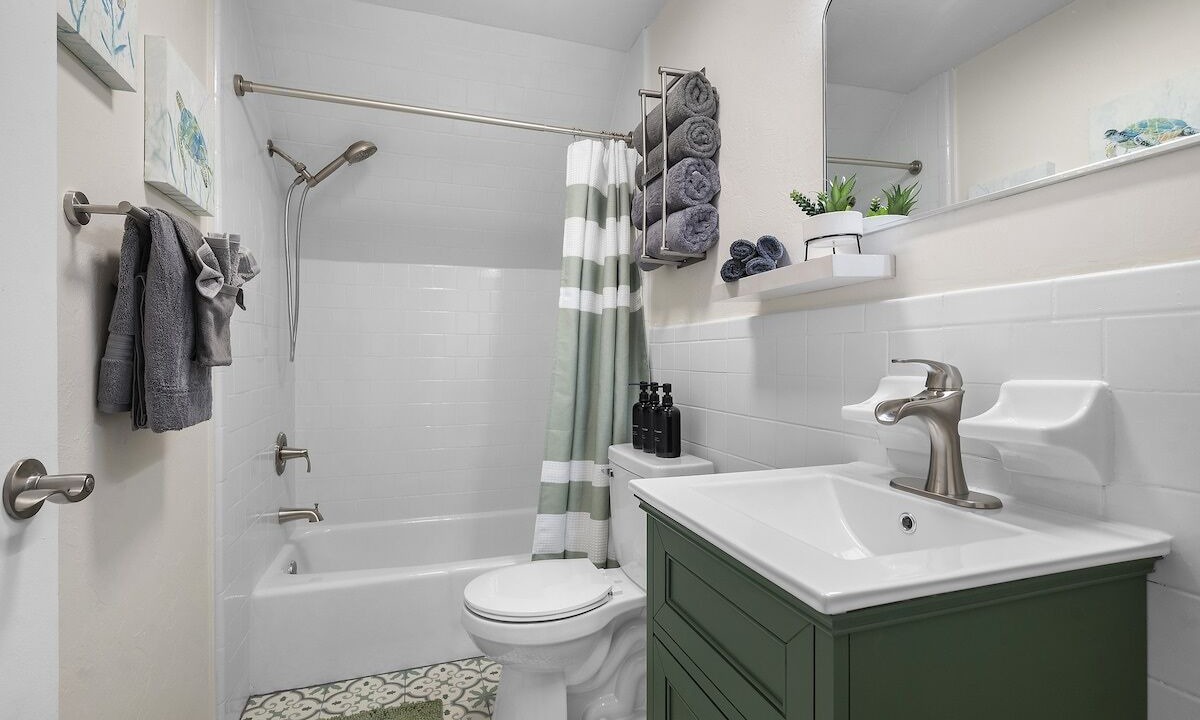 Photo of Bathroom in Squirrel Hill South