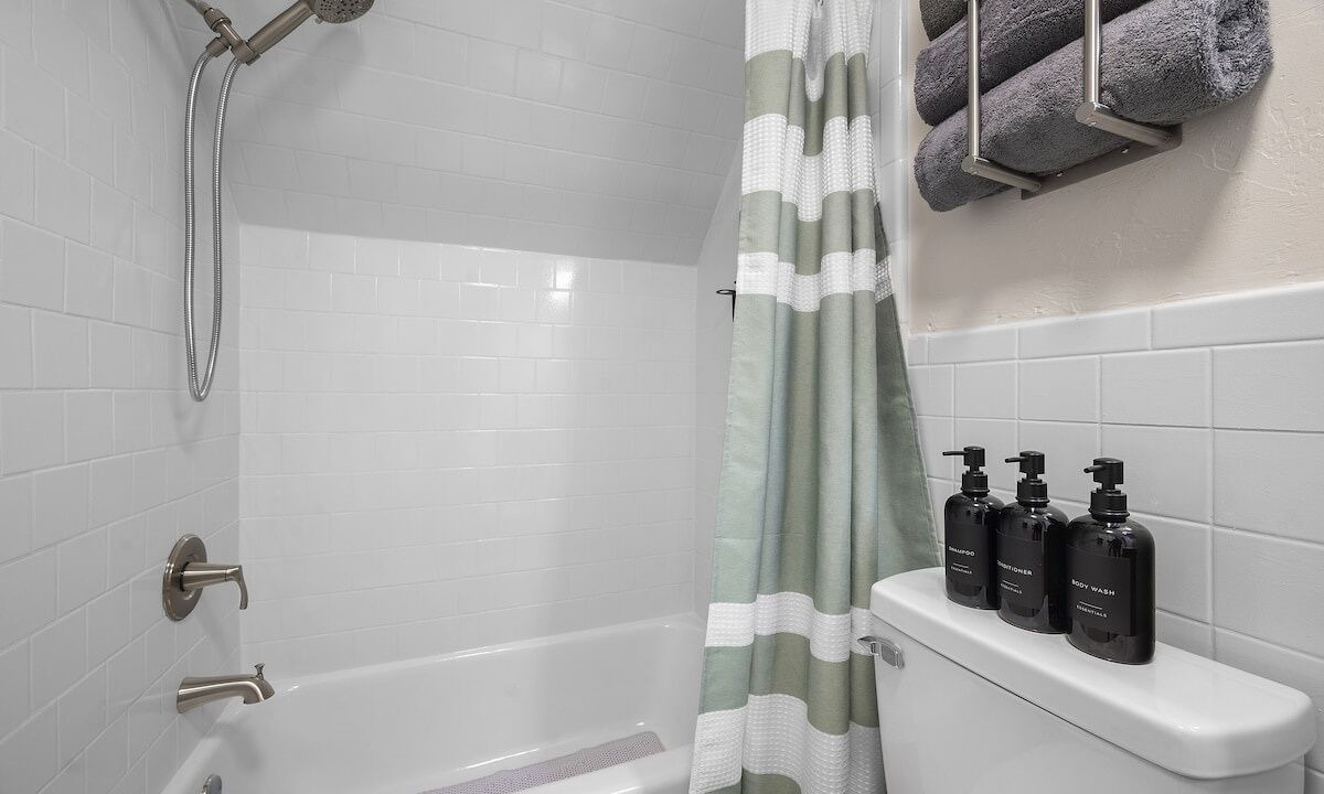 Photo of Bathroom in Squirrel Hill South