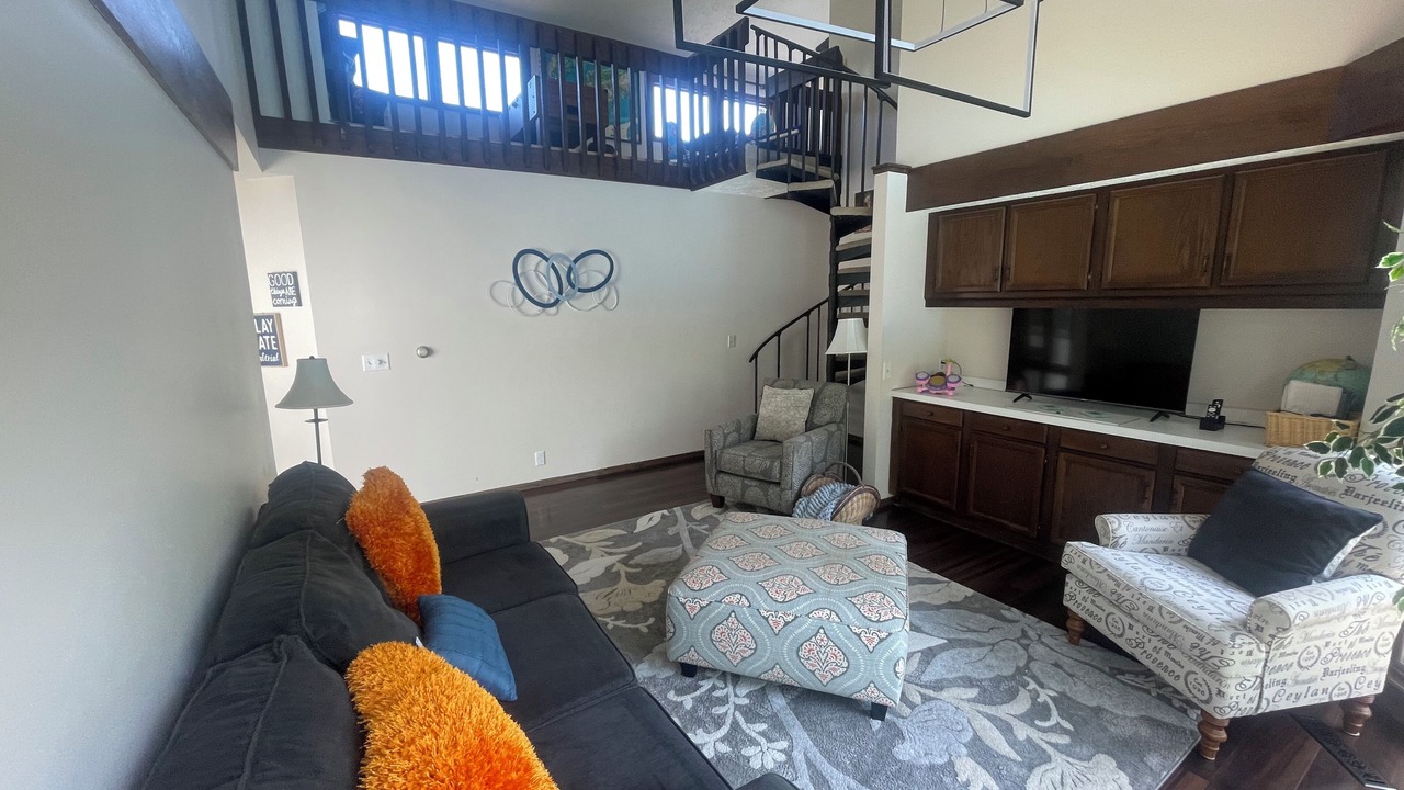 Photo of Livingroom in South Central Omaha