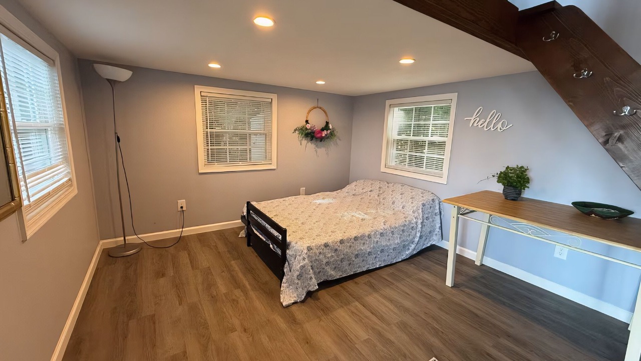 Photo of Bedroom in Lexington Park