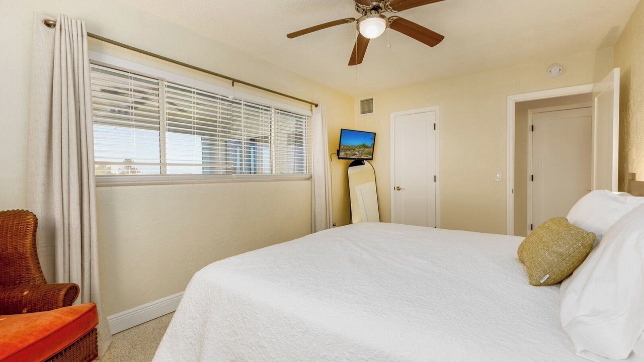 Photo of Bedroom in Redington Beach
