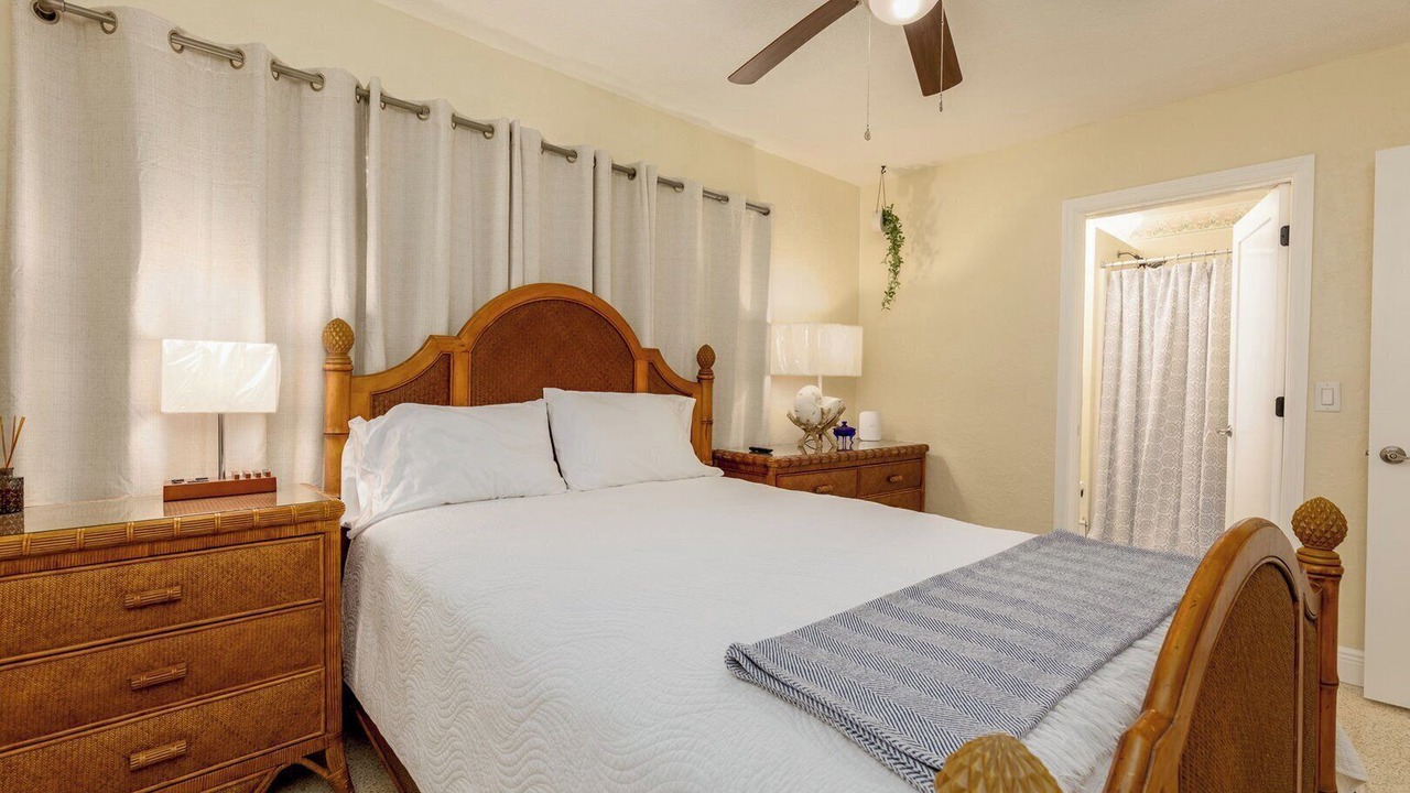 Photo of Bedroom in Redington Beach