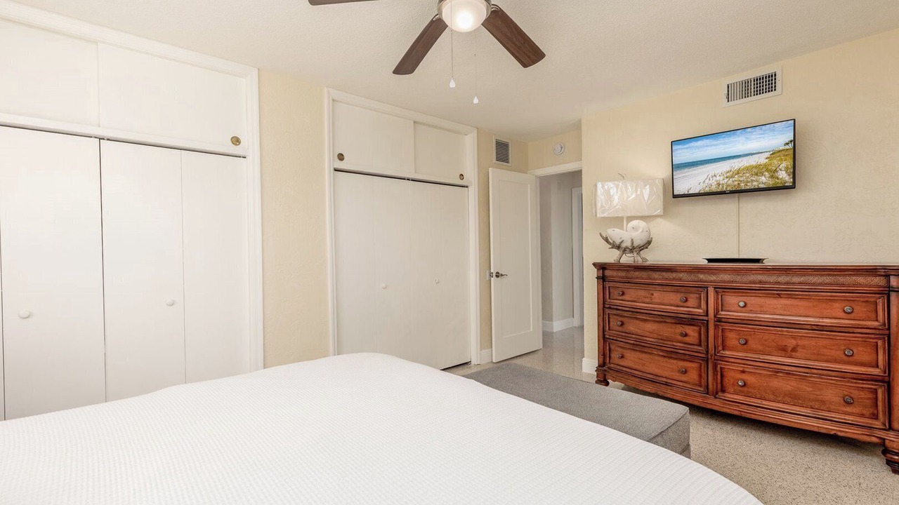 Photo of Bedroom in Redington Beach