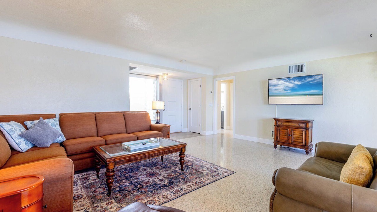Photo of Livingroom in Redington Beach