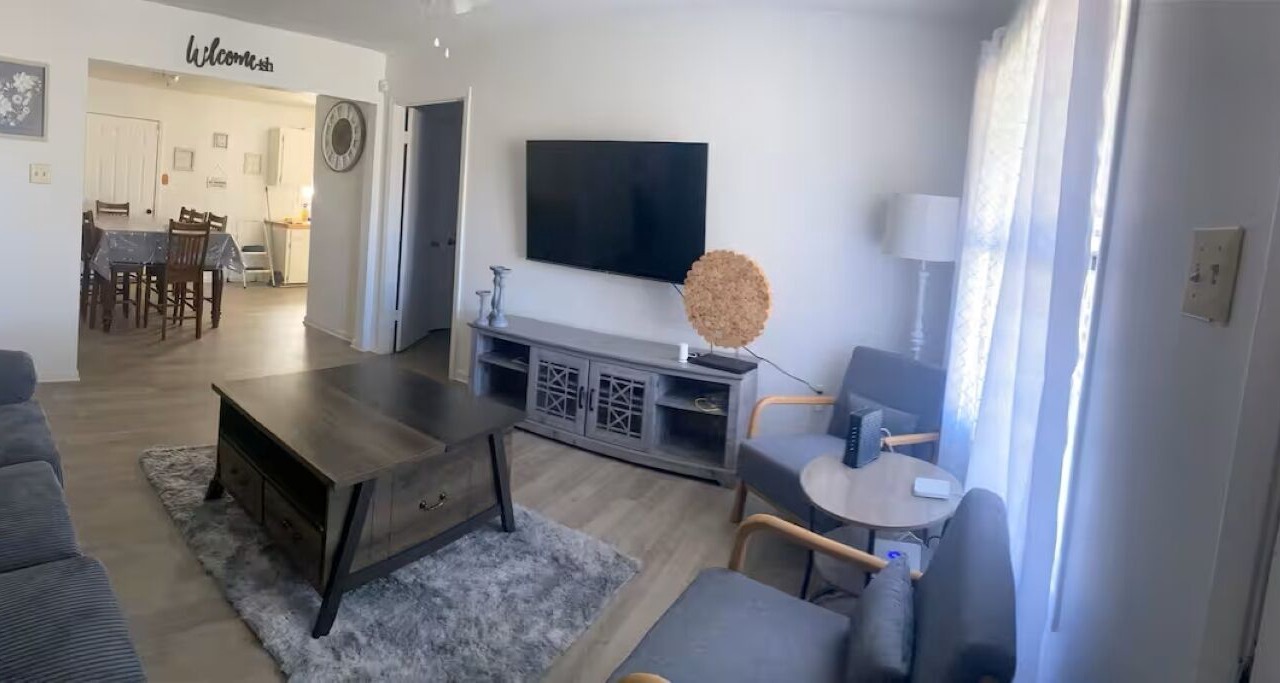 Photo of Livingroom in Tutwiler