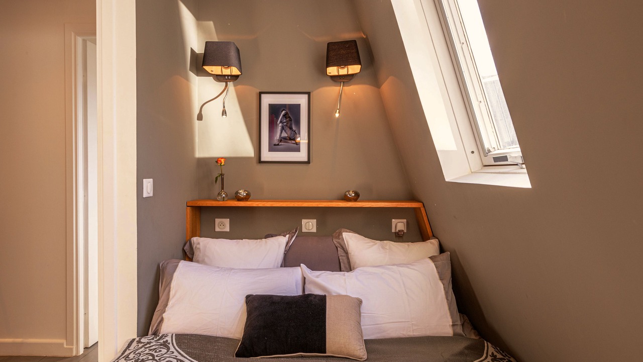 Photo of Bedroom in 8th Arrondissement