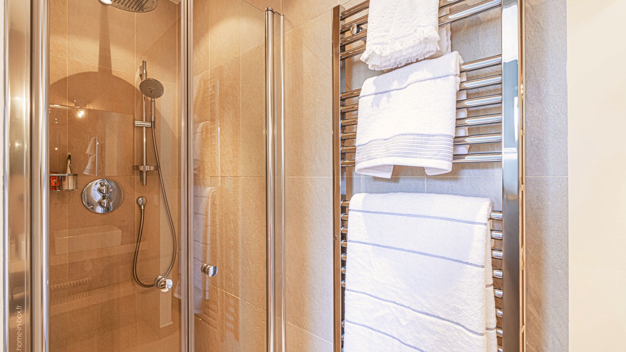 Photo of Bathroom in 8th Arrondissement
