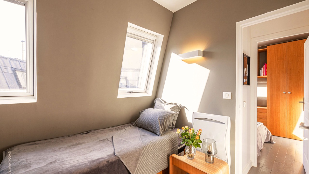 Photo of Bedroom in 8th Arrondissement