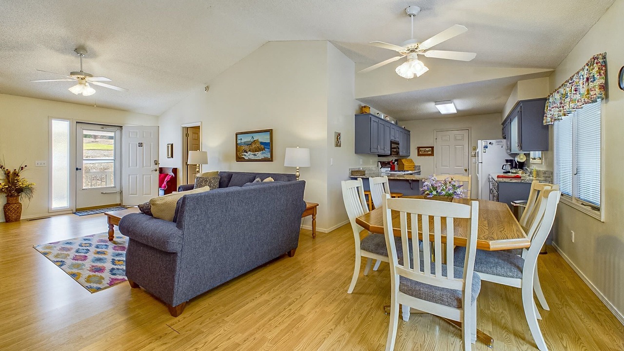 Photo of Livingroom in Bella Vista