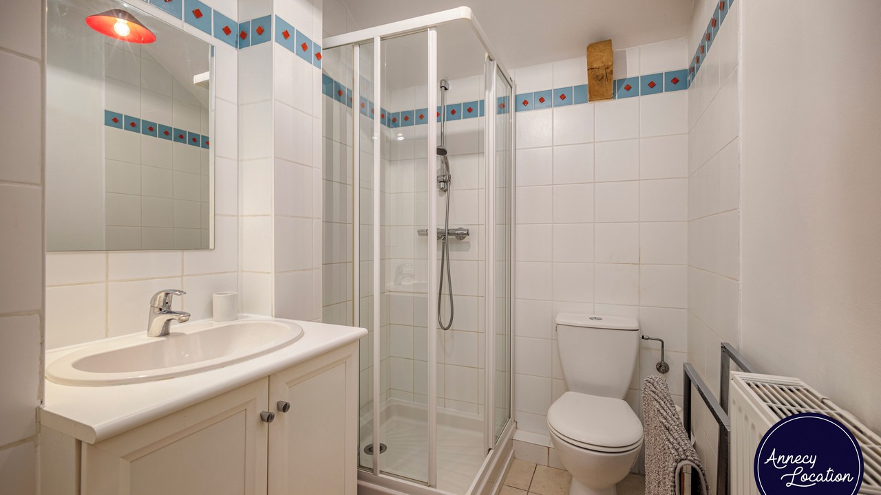 Photo of Bathroom in Bluffy