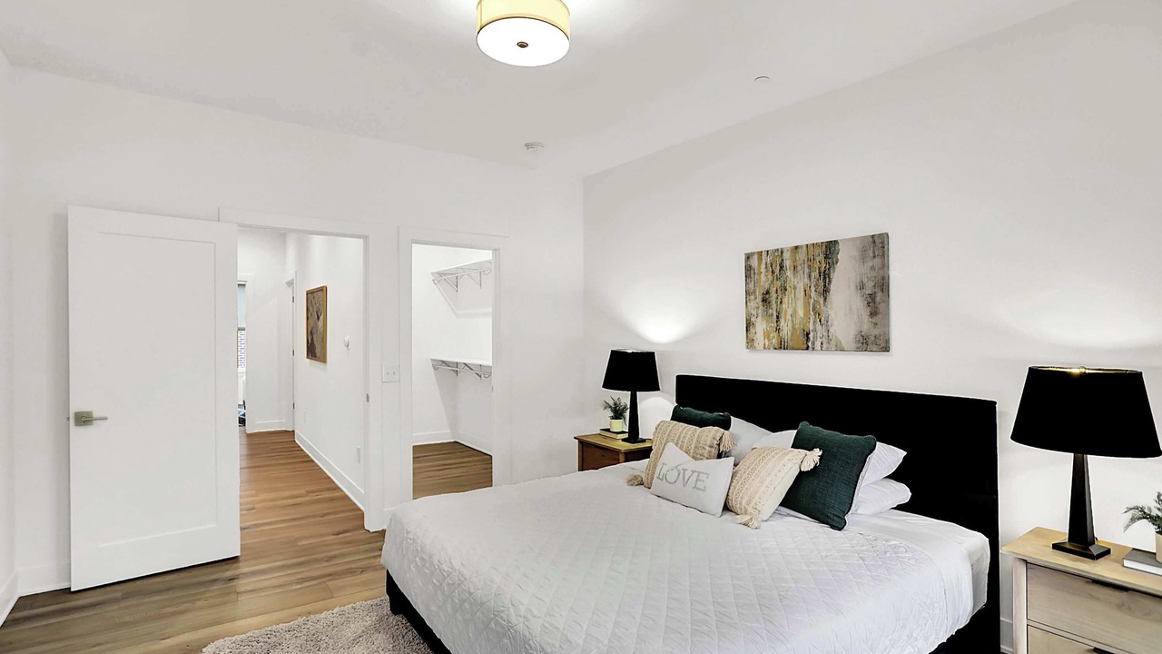 Photo of Bedroom in Lockerbie Square
