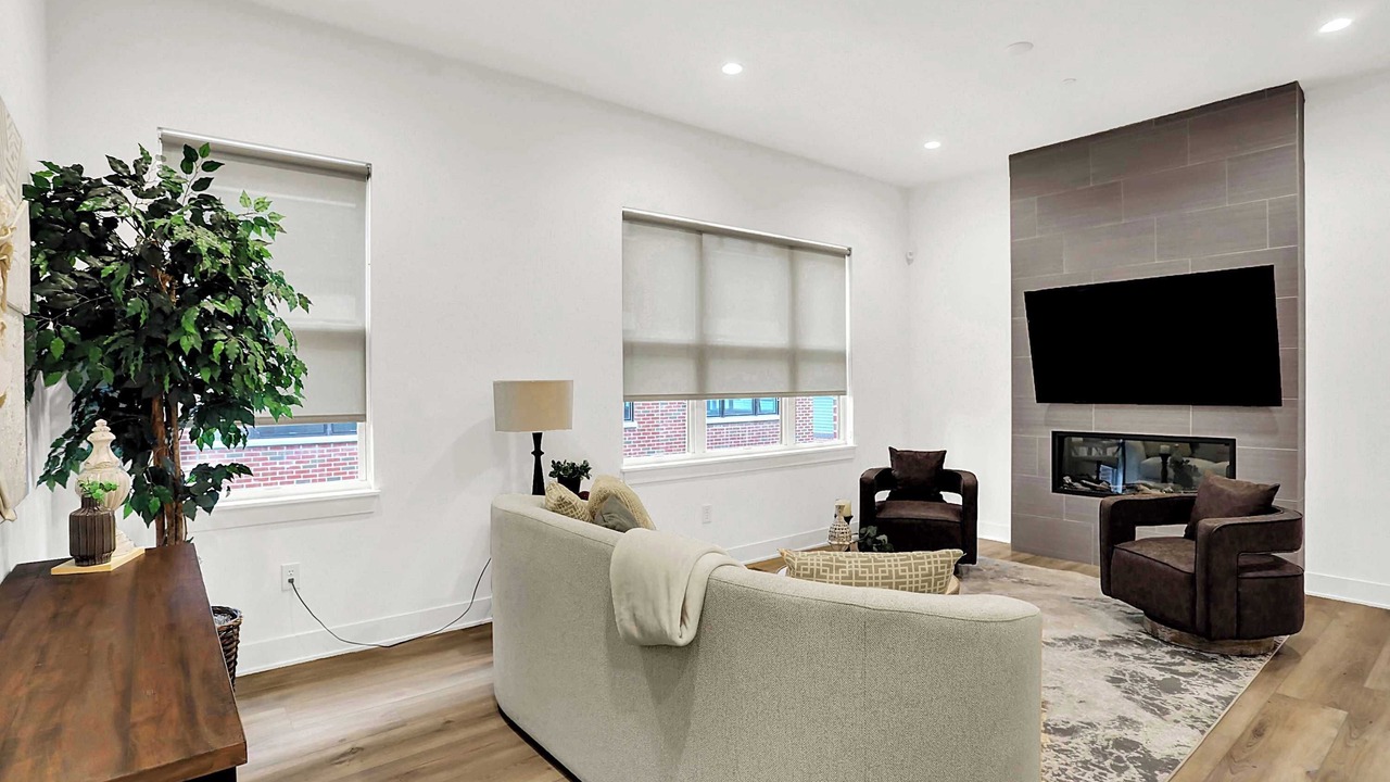 Photo of Livingroom in Lockerbie Square