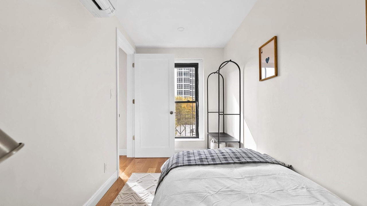 Photo of Bedroom in Carroll Gardens